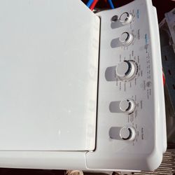 GE WASHER AND DRYER SET VERY NEW VERY CLEAN