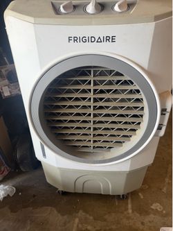 Evaporative cooler