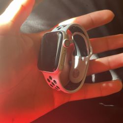 Apple Watch Series 5 