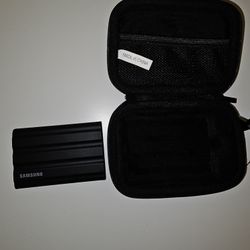 SSD HARD-DRIVE CASE(HARD-DRIVE NOT INCLUDED)