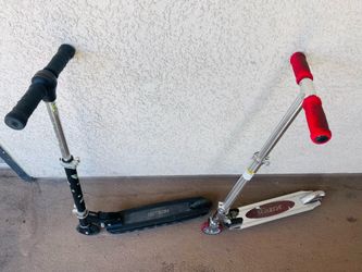2 Kids Kick Scooters – Jetson (LED Wheels) + Razor – Both Work Great!