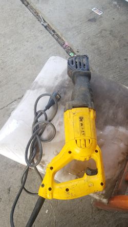 Dewalt saw
