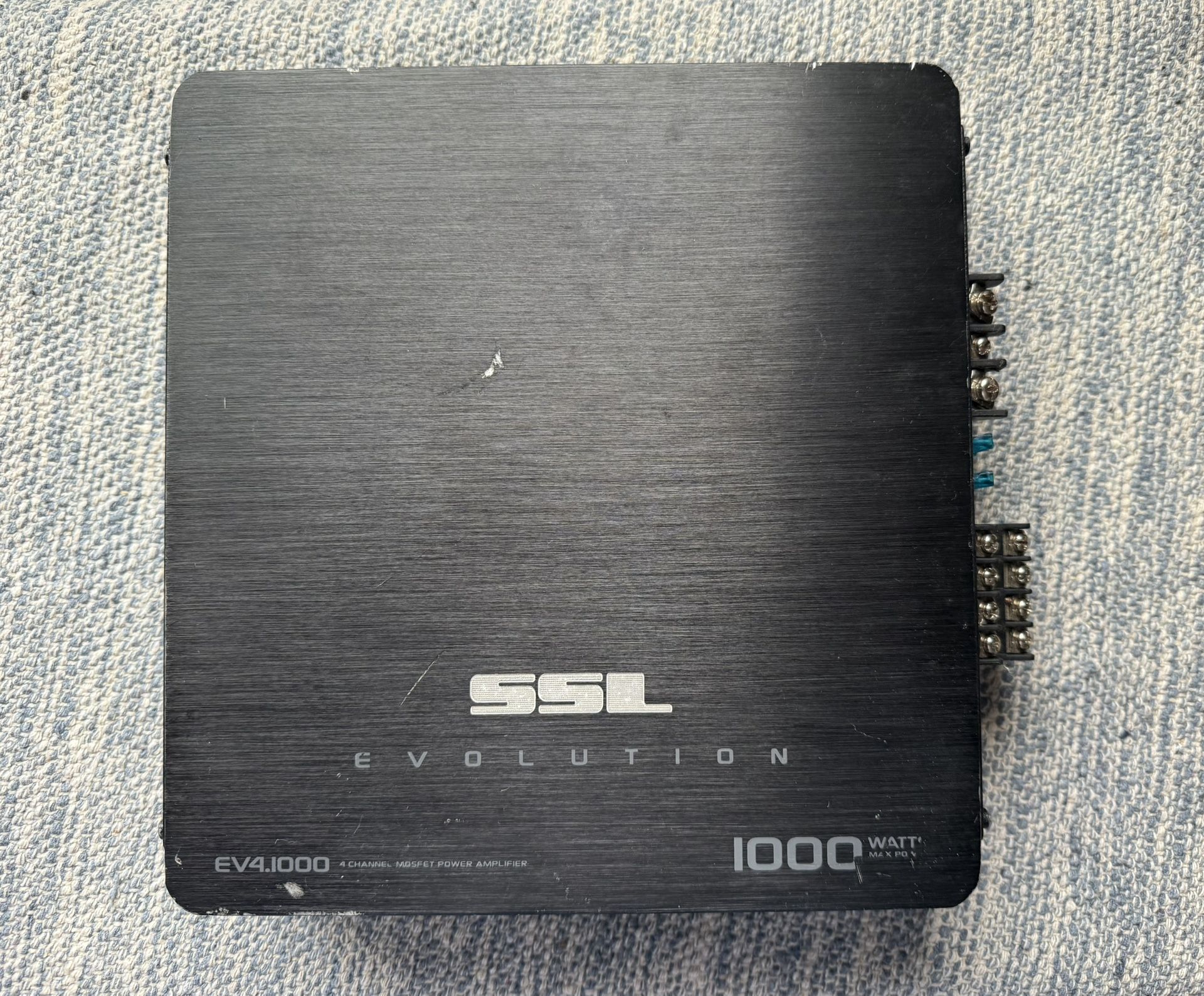 AMPLIFIER 