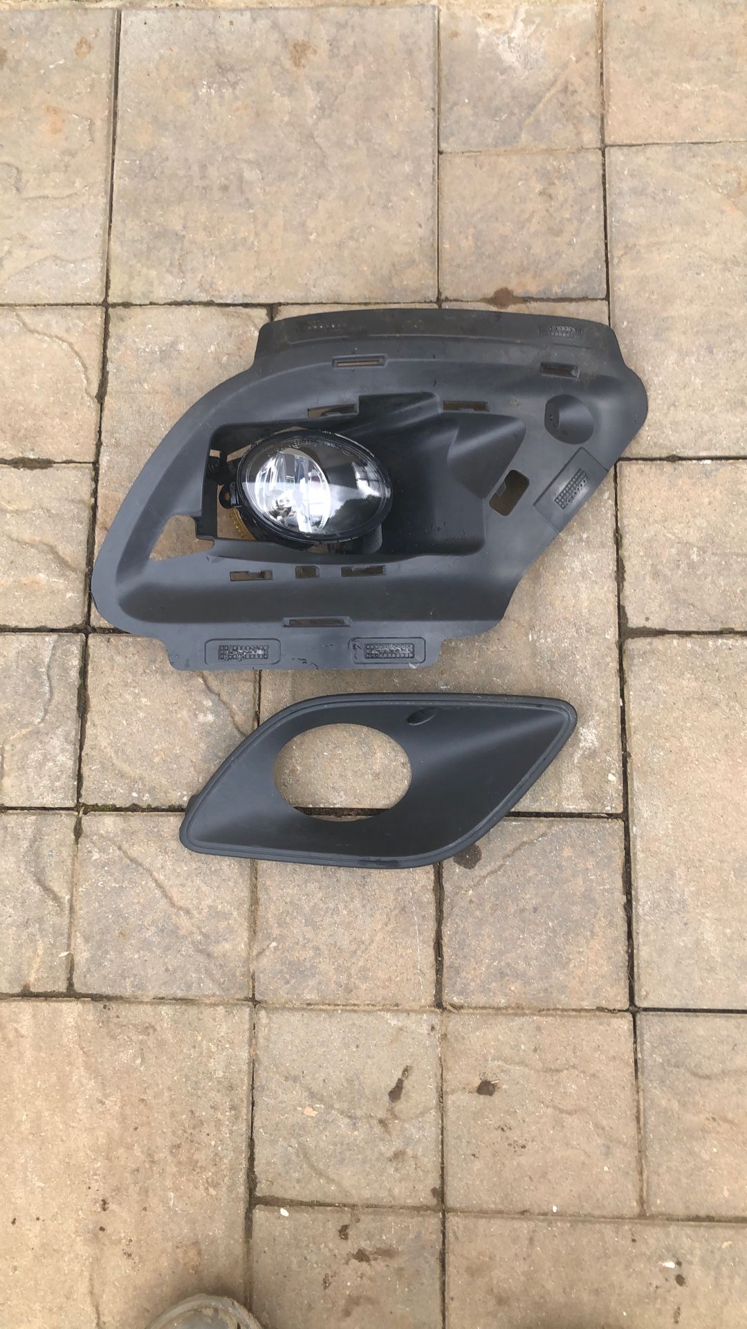 Mercedes Sprinter Front Right Fog Light Assembly 3 Pices