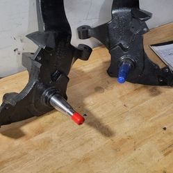 1988 --- 1999 Chevy C 1500, Tahoe/GMC C1500, Suburban Rough Country 4-in Spindle Lift