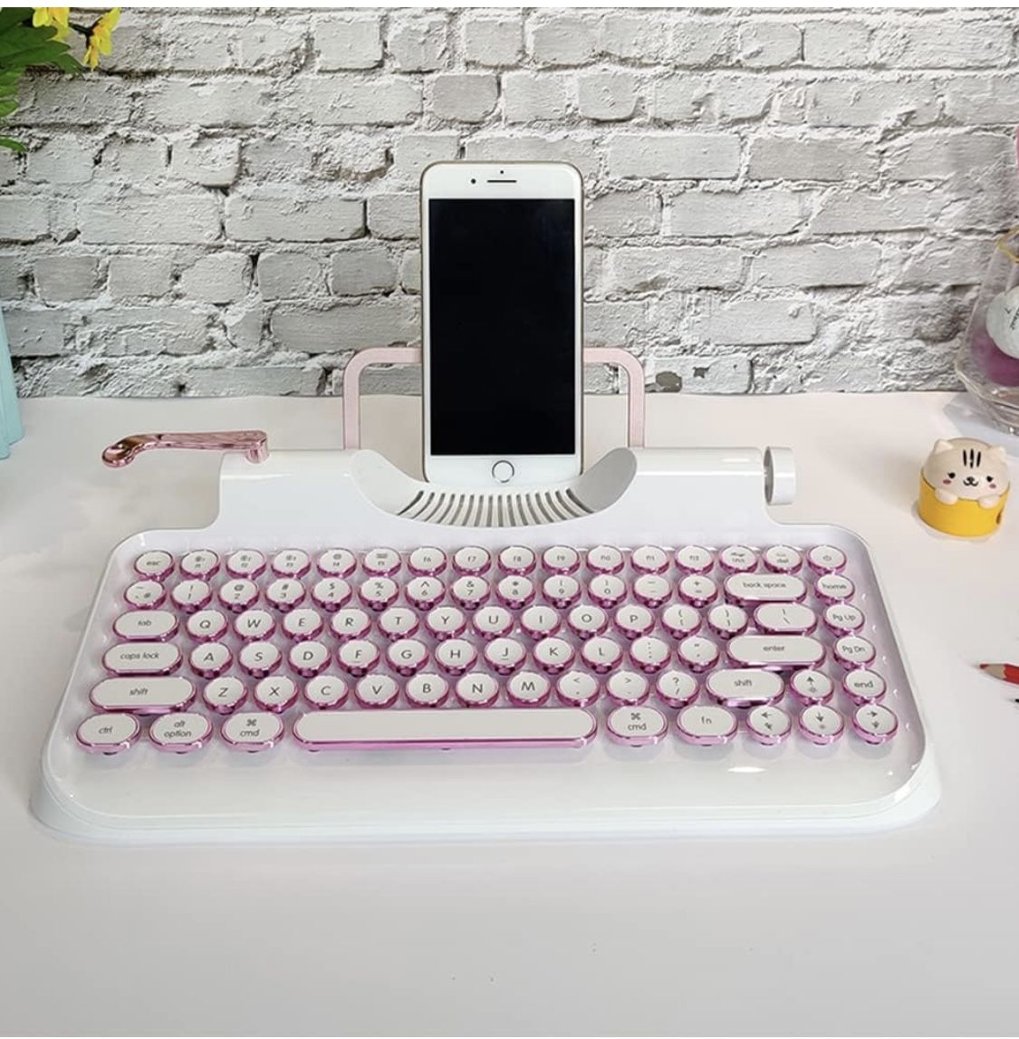 Typewriter Style Wireless Keyboard