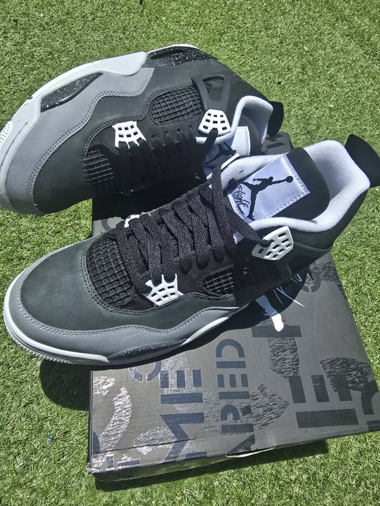 JORDAN 4 "FEAR"