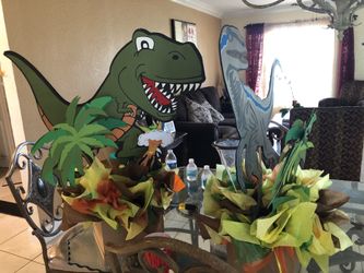 Jurassic Park party decorations center pieces
