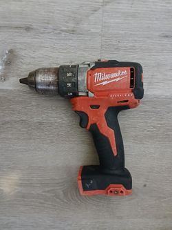 Milwaukee Impact Drill Driver Tool