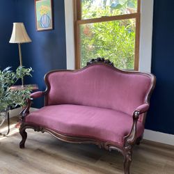 Victorian Couch 