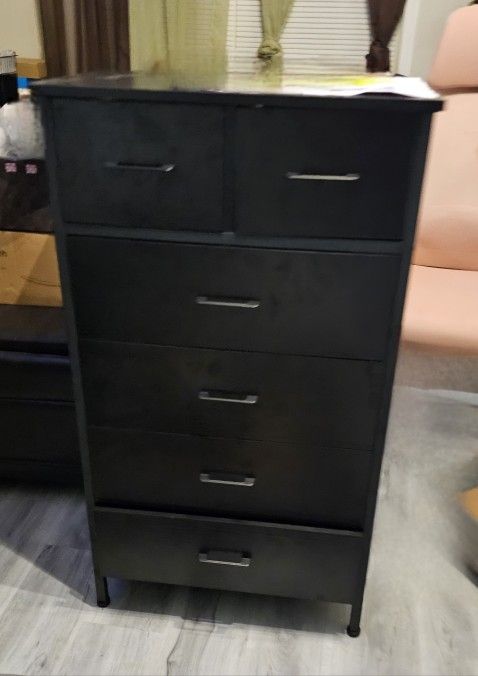 Cowiewie 6 Drawer Dresser