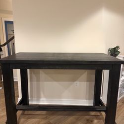 Sleek Black High-Top Table – Great Condition!