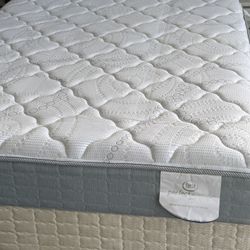 USED FULL SIZE SERTA MATTRESS ONLY 