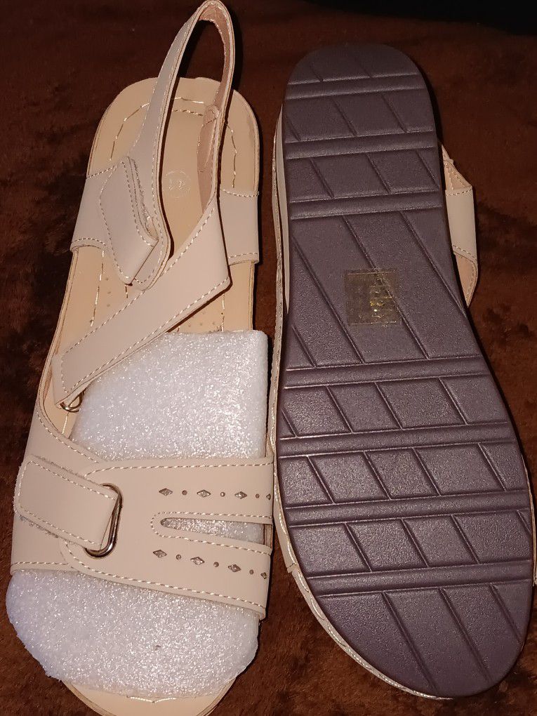 Comfortable Adjustable Strap Sandals 