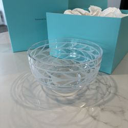 Tiffany & Co. Wheat Leaf Full Lead Crystal Bowl 7" Diameter. Crafted in Slovenia