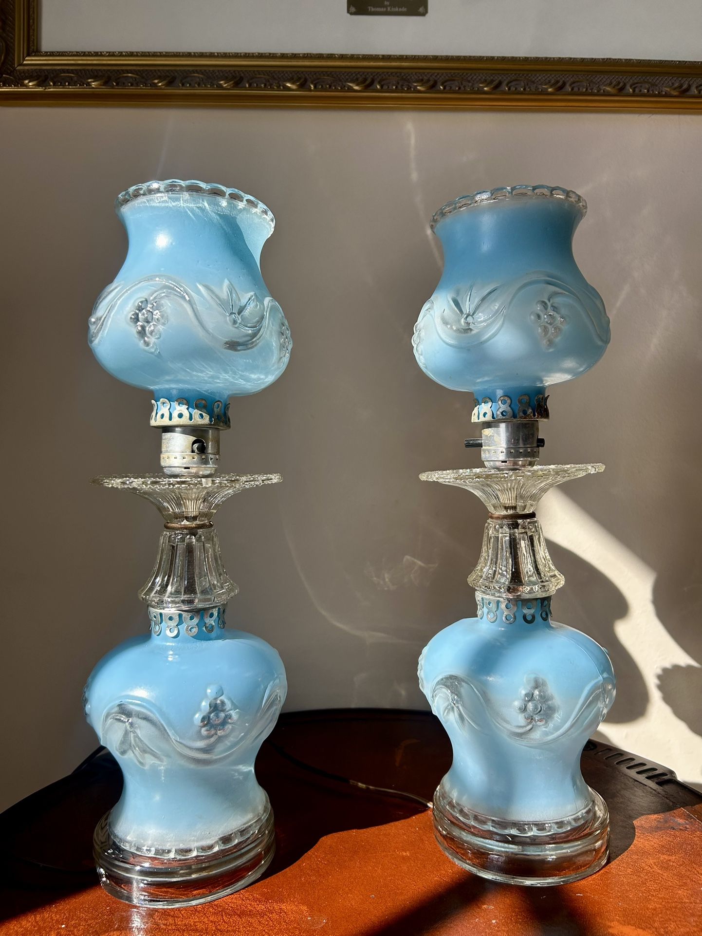 Beautiful Pair of Boudoir Table Lamps Victorian Style Blue Pressed Glass Floral Design. 💡