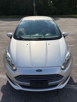 2015 Ford Fiesta Clean title Low miles