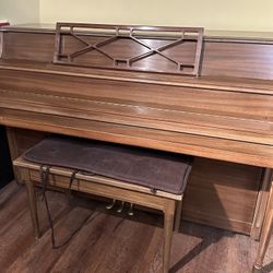 Hobart M Cable piano - free