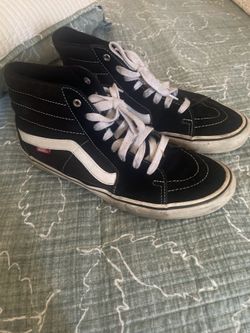 Vans tennis shoes