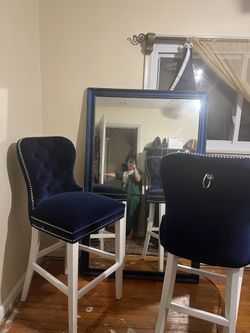 Nice Corner Top Chairs With Big Mirror 