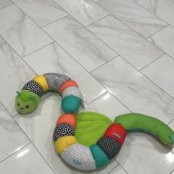 Infantino Prop-A-Pillar Tummy Time & Seated Support