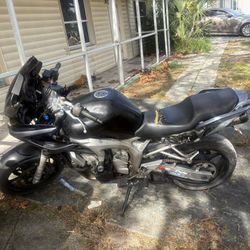 *Make offer* Running Yamaha 2005 y2600