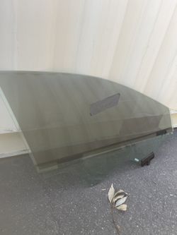 20 Kia Forte Right Front Door Glass