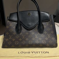 LOUIS VUITTON BAG 