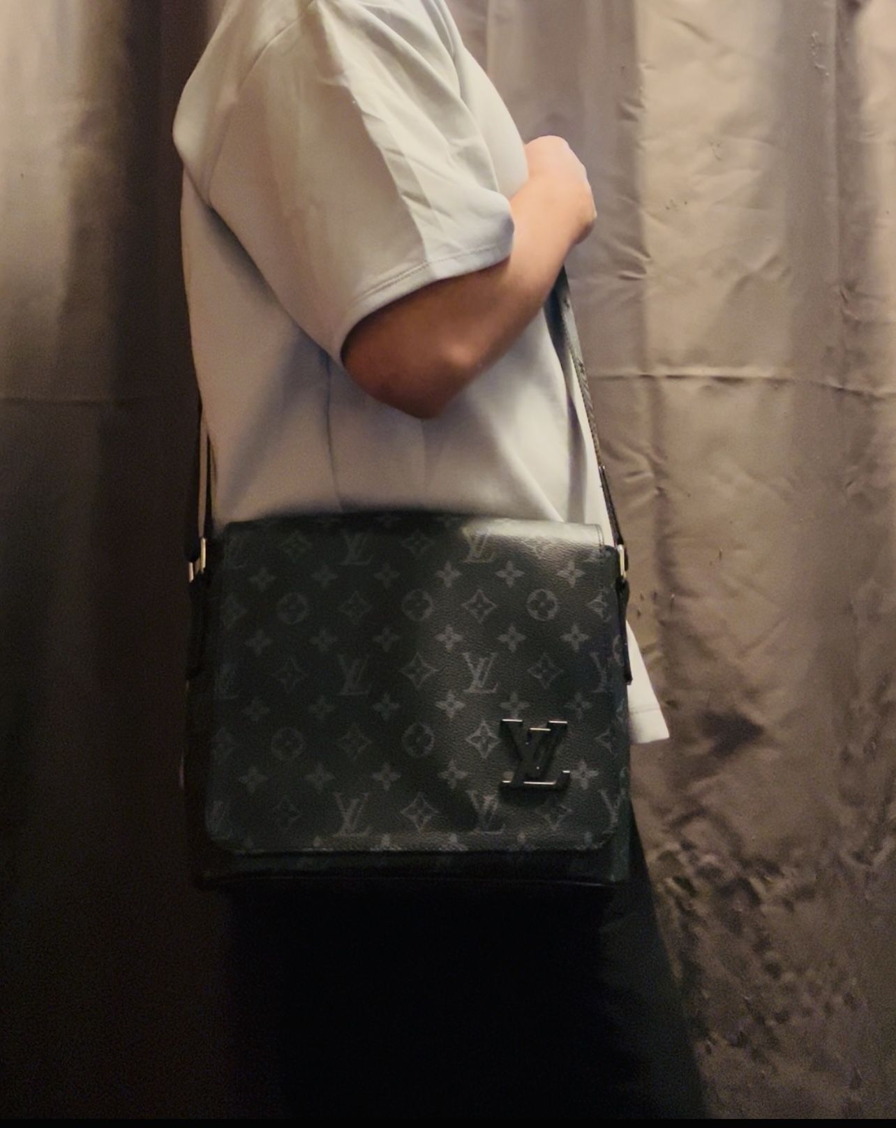 Messenger bag