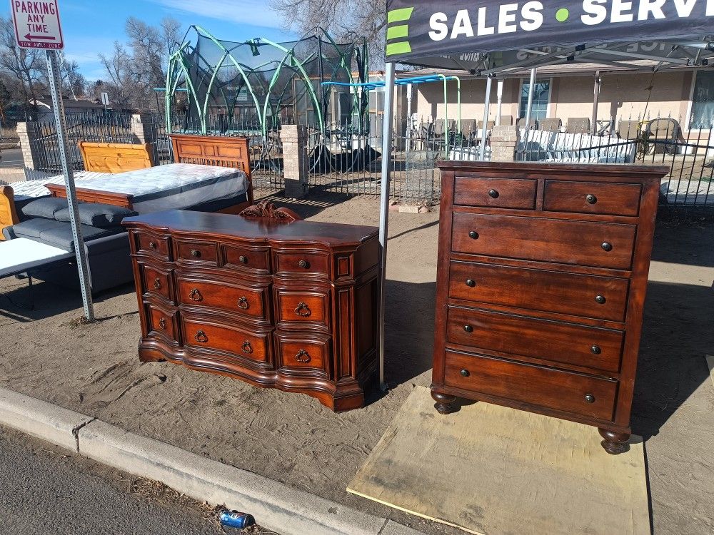 CHERRY OAK DRESSER & CHEST SET WITH MIRROR