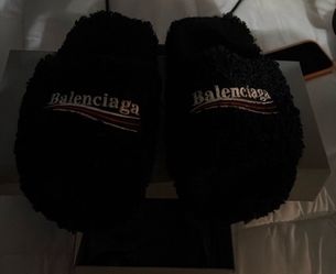 BALENCIAGA slippers