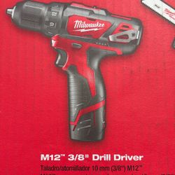 Milwaukee M12 3/8 Drill Driver With Charger And Battery