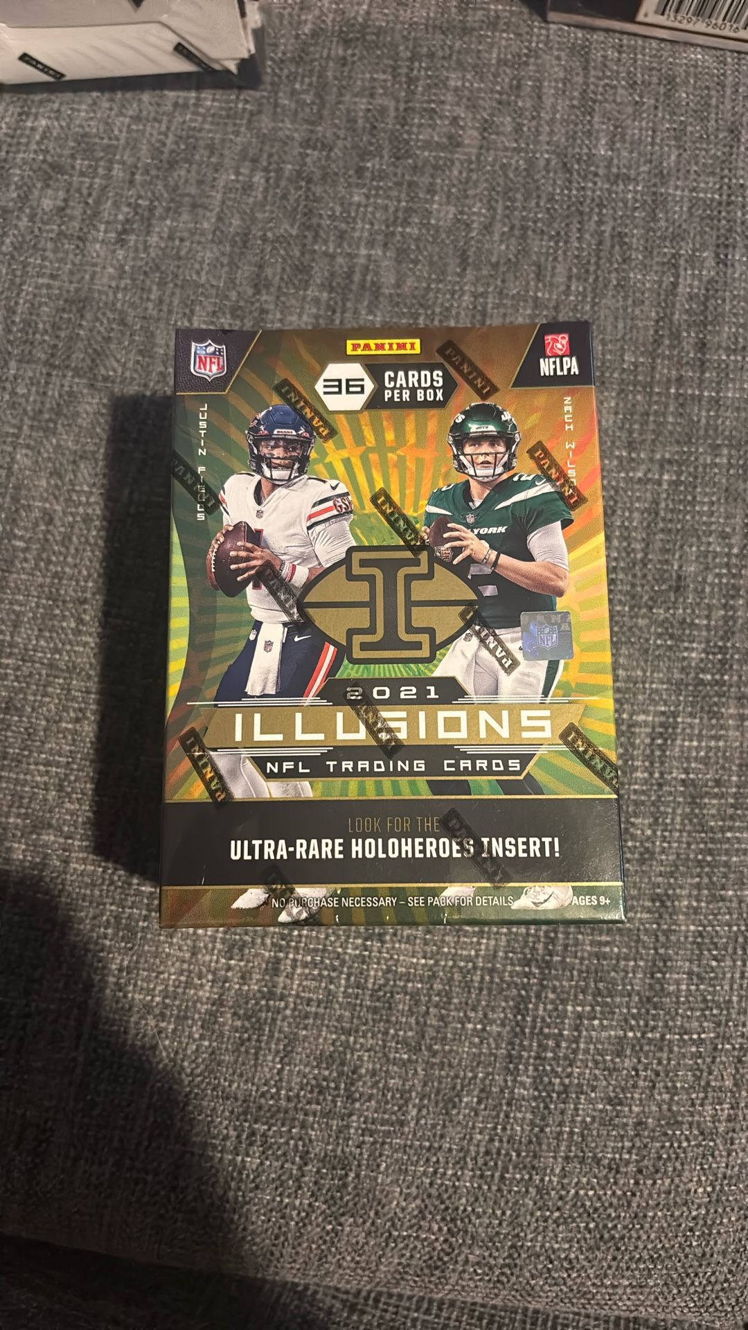2021 Panini Illusions NFL Football Blaster Box 36 Cards Sealed Holoheroes?