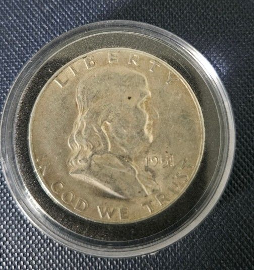 1951 S 90 % Silver Benjamin Franklin Half Dollar