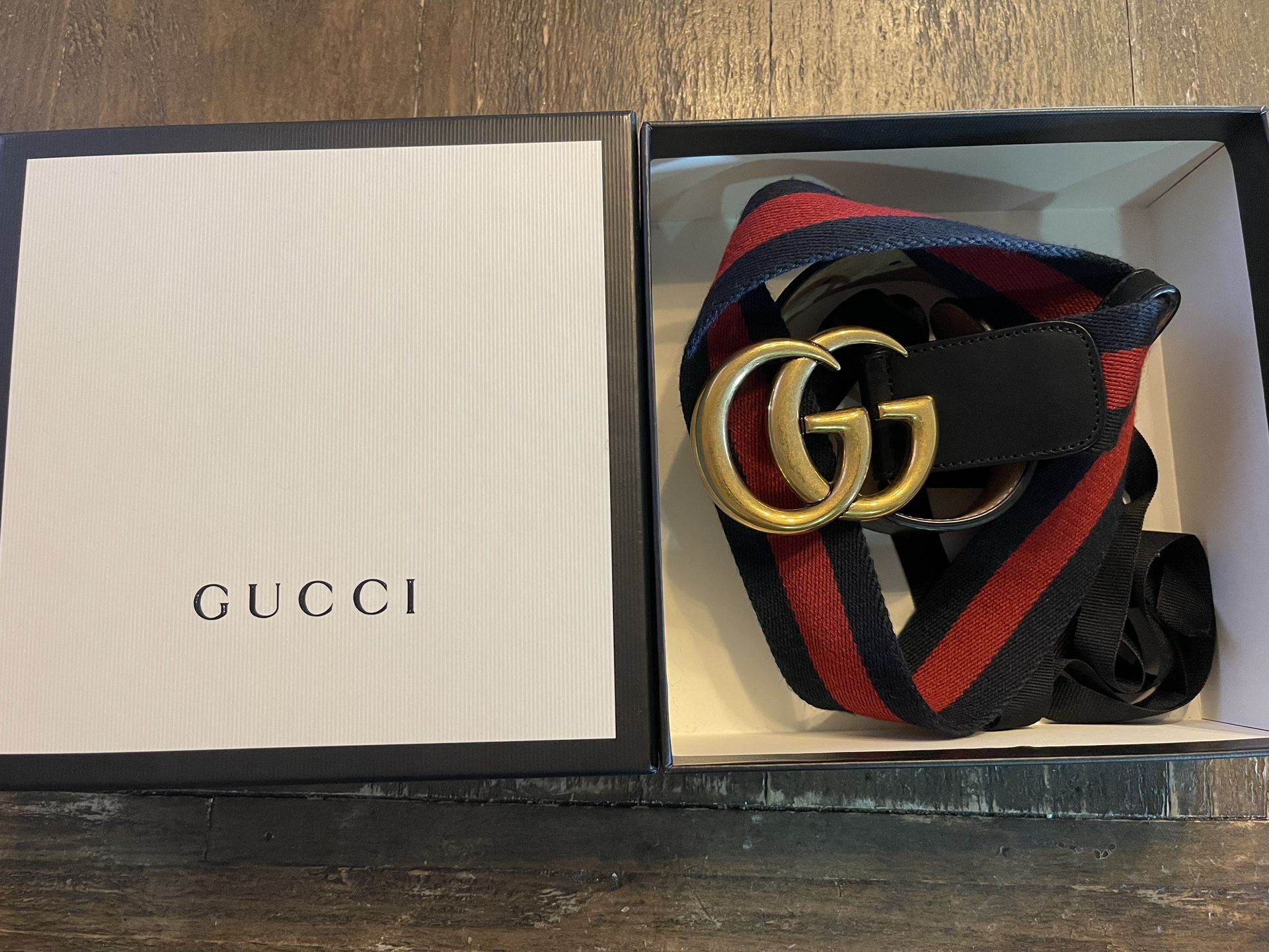 Women’s Gucci belt