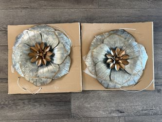 2 Pieces Metal Wall Art Flower Decor 10.5”x11.5”