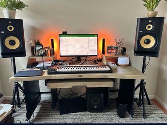 Studio Table
