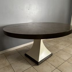 Sophia Vergara Round Dining table