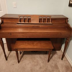 Piano Kohler & Campbell  Spinet