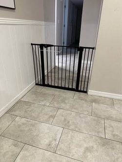 Extra Wide Pet Gate / Safety Gate - Fits Openings 30” - 46”