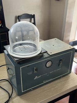 Vacuum Casting Machine 