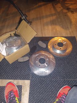 4 Rotors and pads for 2000-2008 toyota
