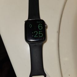 Apple Watch S5