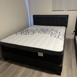 Queen Size Mattress Pillow Top 12” Thick.   Brand New Mattress.    Delivery Available.   All Sizes Available 