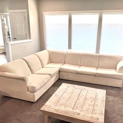 Sleeper Sofa Sectional Couch by Basset, Queen mattress, Cotton Fabric