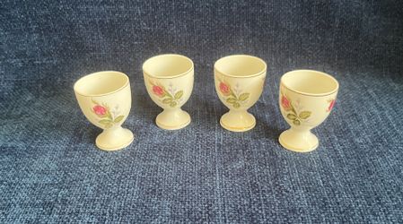 Vintage Set Of 4 Floral Egg Cups
