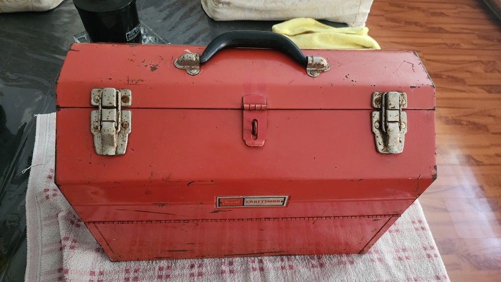 Vintage sears/Craftsman tool box