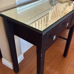 Side table With Removable Glass Mirror