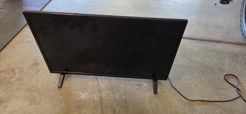 32-in Insignia TV 