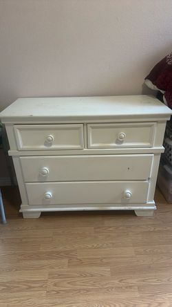 Dresser free
